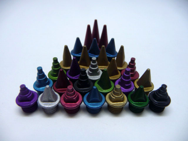 Pyramid Spikes - 15 count